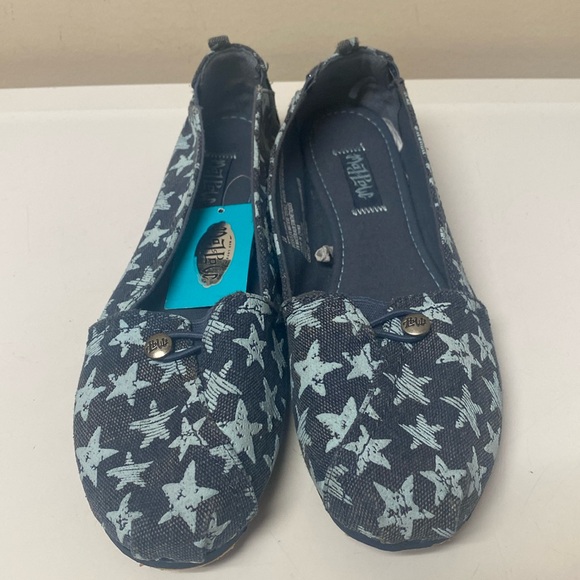 Mad Love Shoes - Mad Love Womens Sz 10 Denim Star Lynn Canvas Shoes Cushioned Insole Rubber Soles